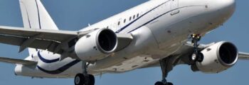 **Texte alternatif :** Location jet privé - cabine MD 82 vide