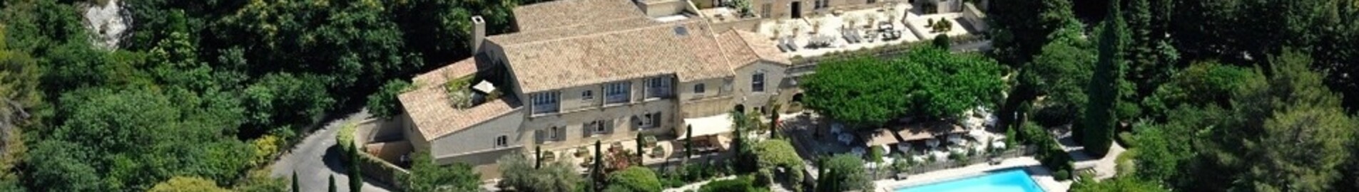 Hyr en helikopter för L’oustau de Baumanière i Les Baux-De-Provence
