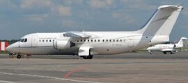 location jet privé, cabine MD 83 vide sièges blancs