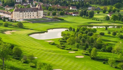 Hyr helikopter: Château Hôtel golf de Chailly i Bourgogne