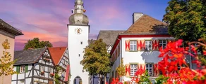 Arnsberg: hyra av privatjet 