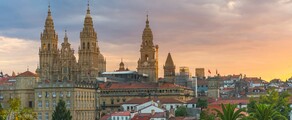 Santiago de Compostela: Uthyrning av privatjet och helikopter 