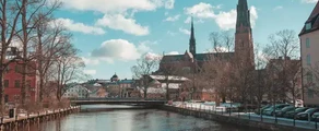 Uppsala: hyra av privatjet