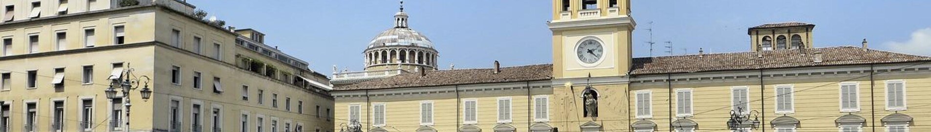 Hyr en privatjet från Parma flygplats 